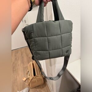 Lululemon Puffer bag